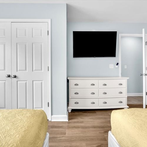 3rd  Floor Bedroom w/ 2 Kings