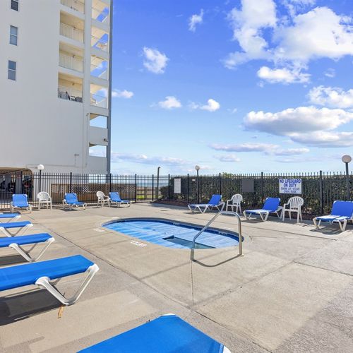 Sunbathing area steps from the beach