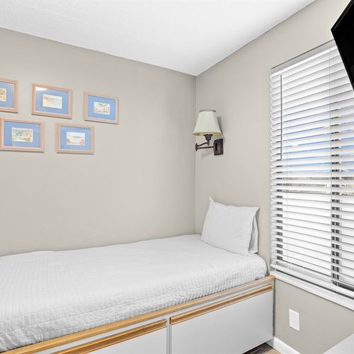 3rd Bedroom with 2 twin beds