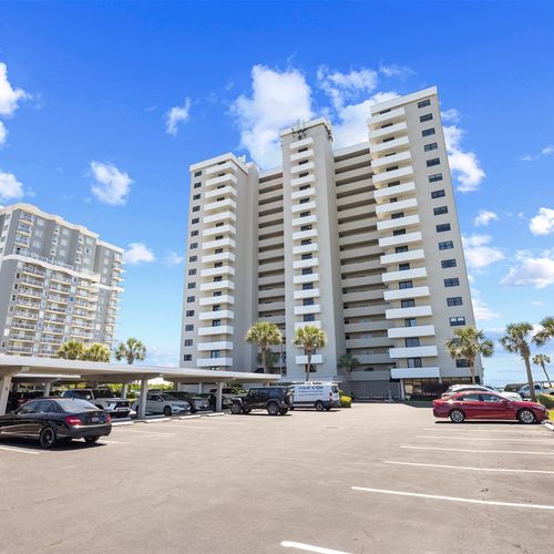 Lot with Free Parking Located in Front of Arcadian 1
