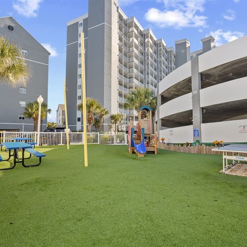 Area for kids and outside eating
