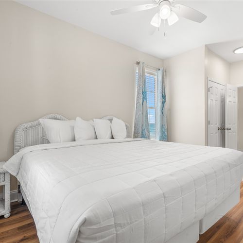 King bedroom with ensuite and ocean view