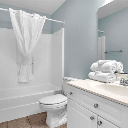 Full Bath with Shower/Tub Combo