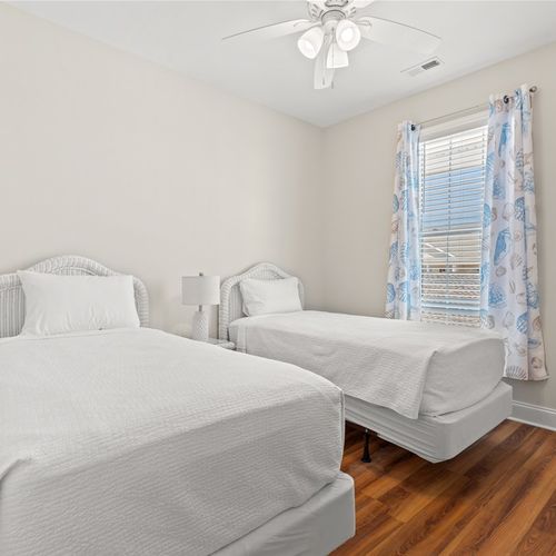 2nd Floor Bedroom with 2 twin beds, shared bathroom