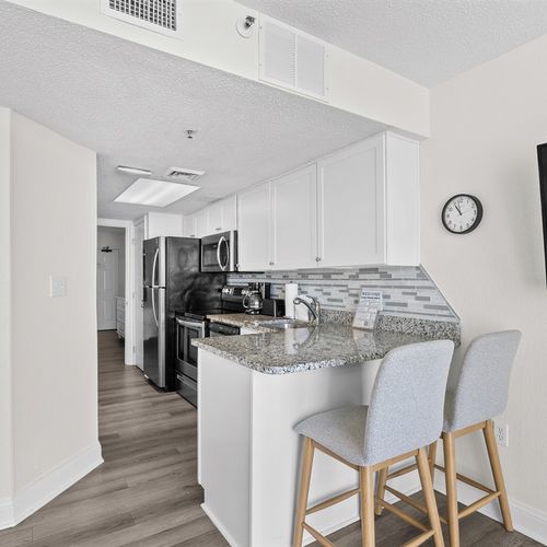 Kitchen with counter seating