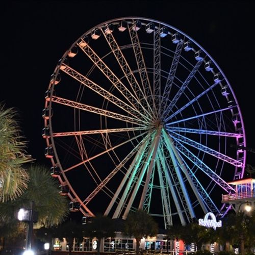 Lots of Local Food and Attractions Nearby!