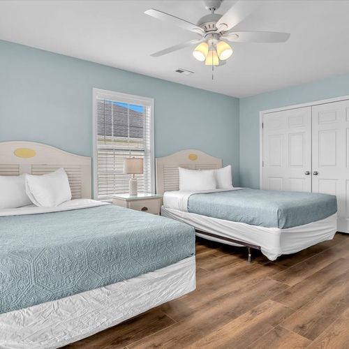 3rd Floor Bedroom w/ Queen and Twin