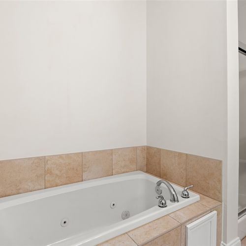 Jacuzzi Tub