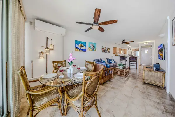 Open Floor Plan Ideal For Gathering and Entertaining