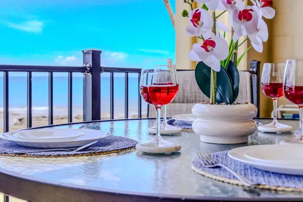 Intimate Outdoor Dining Accompanied By Gentle Sea Breezes