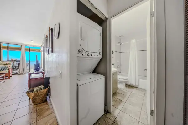 Convenient In-Unit Washer And Dryer For Beach Days