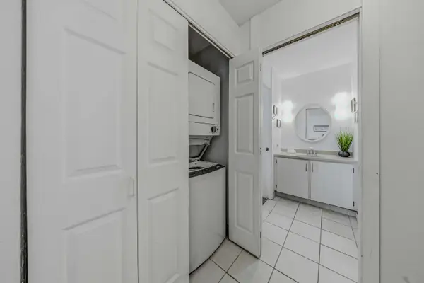 Convenient In-Unit Washer And Dryer For All Your Beach Gear