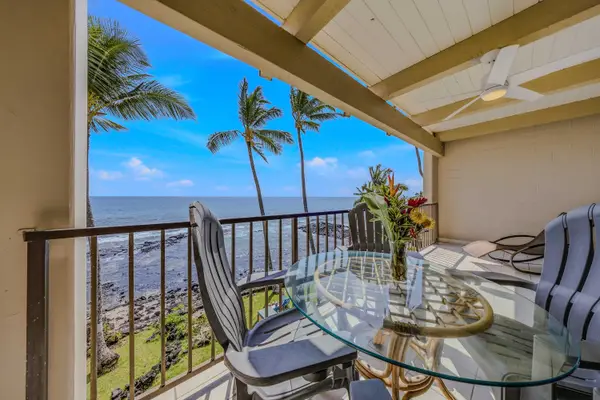 Dine Al Fresco Accompanied By Gentle Sea Breezes