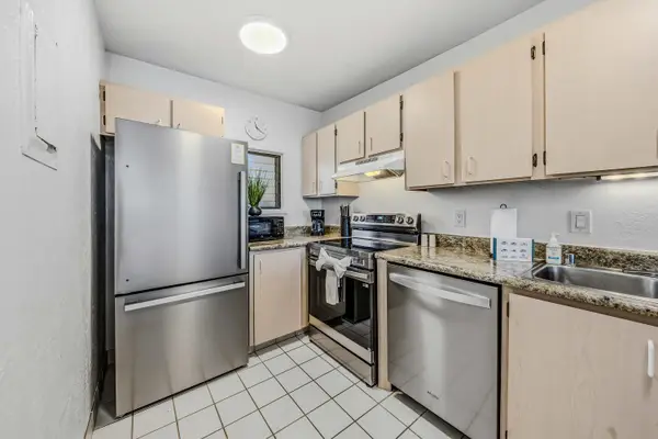 Fully Equipped Kitchen For Island Feasts