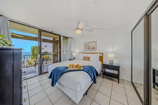 Cozy Oceanfront Bedroom Retreat
