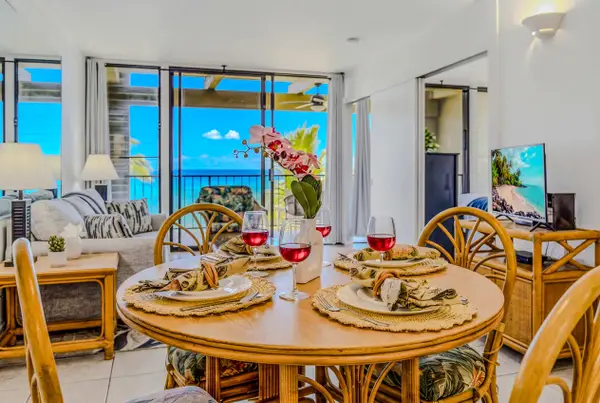 Dine With Breathtaking Pacific Views