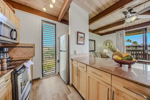 Spacious Modern Kitchen Ready For Your Culinary Creations