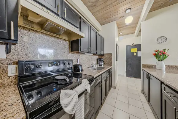 Fully Equipped Galley Kitchen To Prep All Your Island Favorites