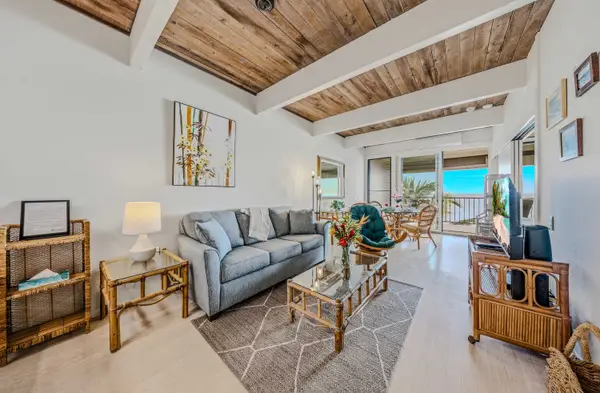 Cozy Coastal Living Awaits