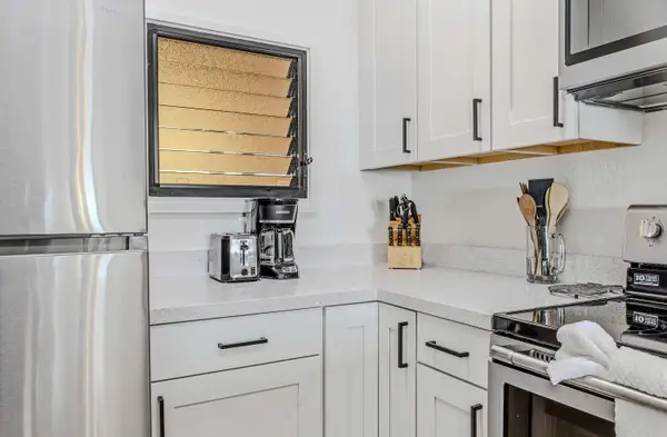 Bright Kitchen With Coastal Charm