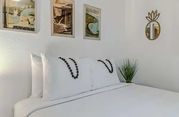 Minimalist Bedroom For Peaceful Nights