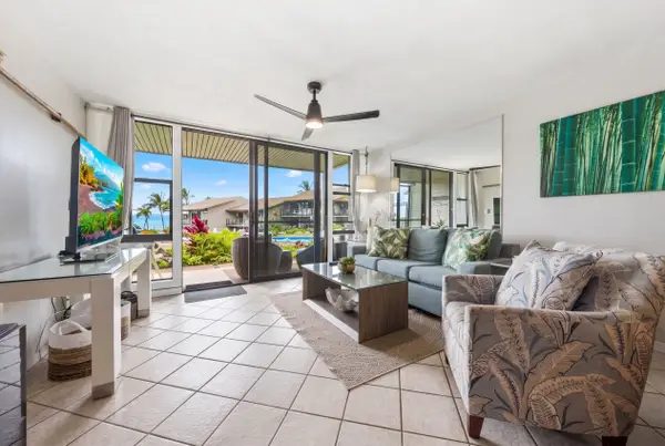 Bright open living room with seamless lanai access