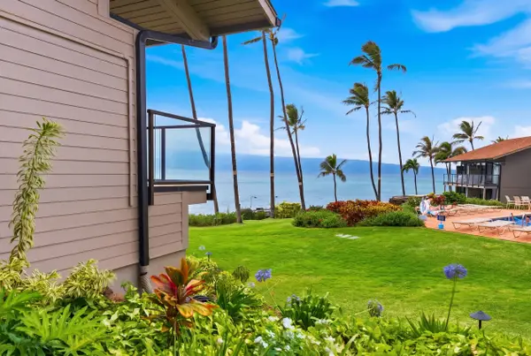 Steps From The Oceanfront Lawn