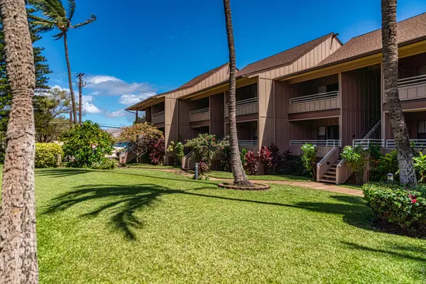 Lush Resort Grounds With Relaxing Island Charm