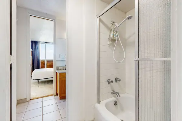 Start and end your day comfortably in this well-appointed full bathroom.