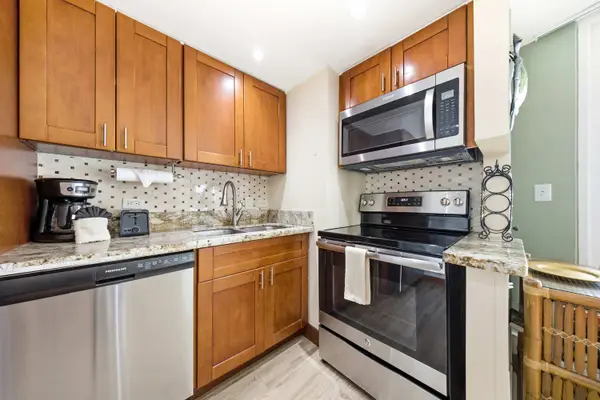 Modern Stainless Steel Appliances For Effortless Meal Prep