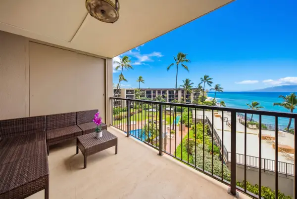Comfortable Outdoor Lounge Seating With Endless Sea Views