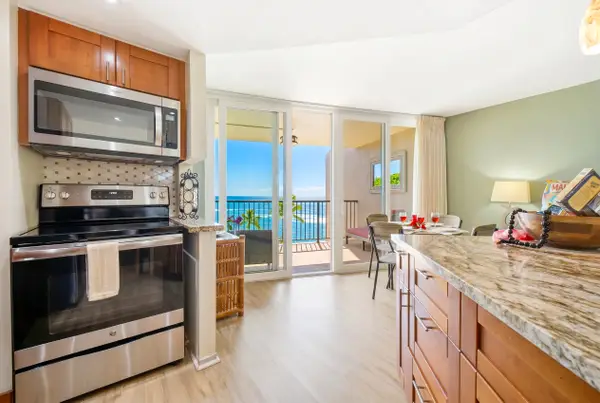Bright Culinary Space Overlooking Paradise