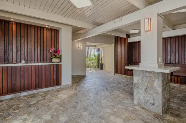 Sophisticated Open-Air Reception Area For A Warm Welcome