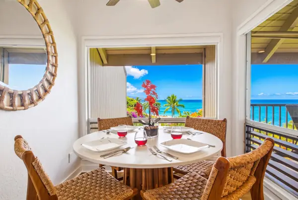 Dining table with breathtaking ocean backdrop