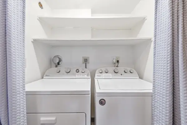 Convenient In-Unit Washer And Dryer