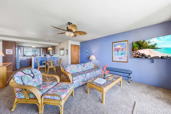 Bright Living Space For Gathering