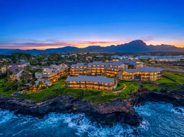 Dramatic Oceanfront Sunset Scenery