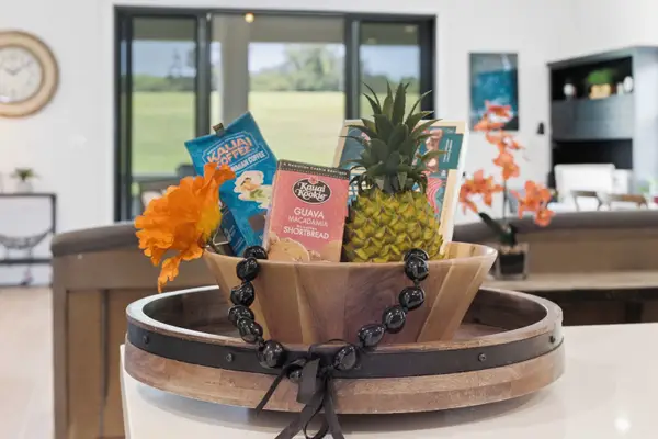 Welcoming arrival package