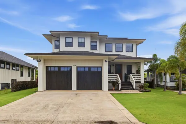 Entrance with two garage doors
