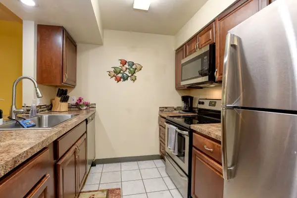 Fully Equipped Kitchen For Easy Island Meals