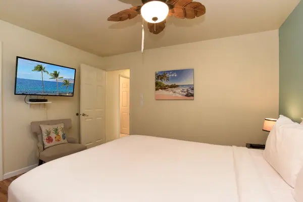 Comfortable Bedroom Retreat With Bright Island Style