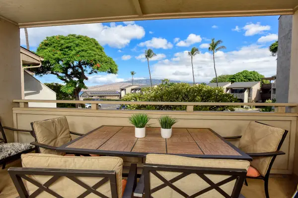 Tropical Lanai Dining With Stunning Island Views