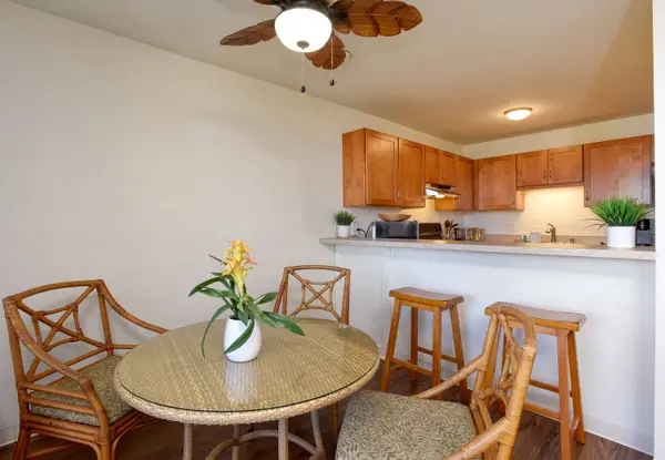 Bright Dining Space With A Touch Of Aloha