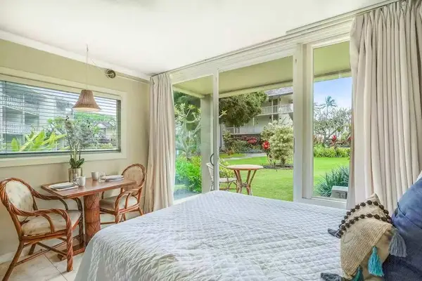 Comfort Meets Island Style