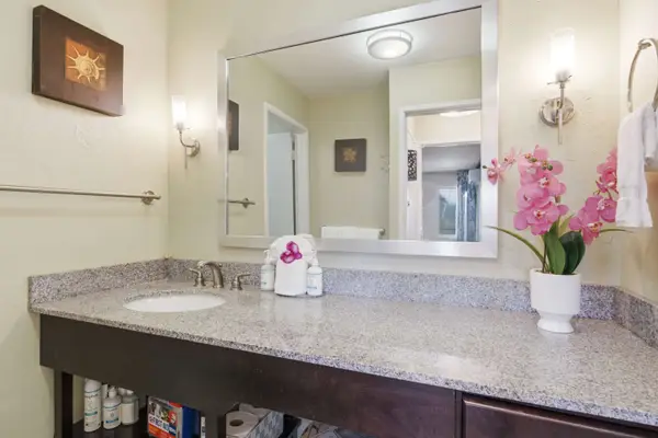Full Bathroom Ready for Your Stay