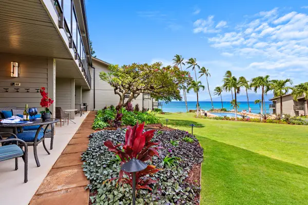Ocean view lanai