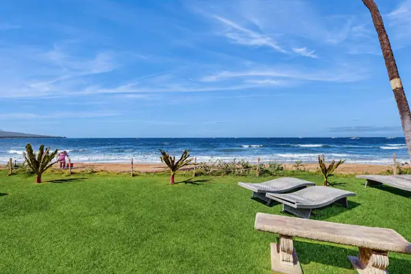 Step onto the soft sands of Sugar Beach, where miles of golden shoreline, gentle waves, and breathtaking ocean views create the perfect Maui beach experience.