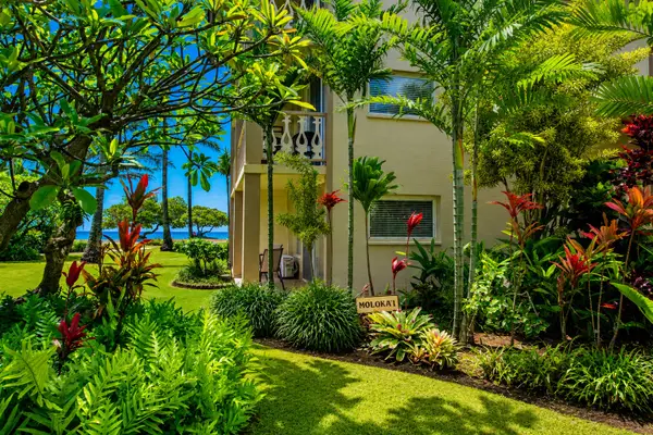Lush Gardens and Oceanview Just Around the Corner