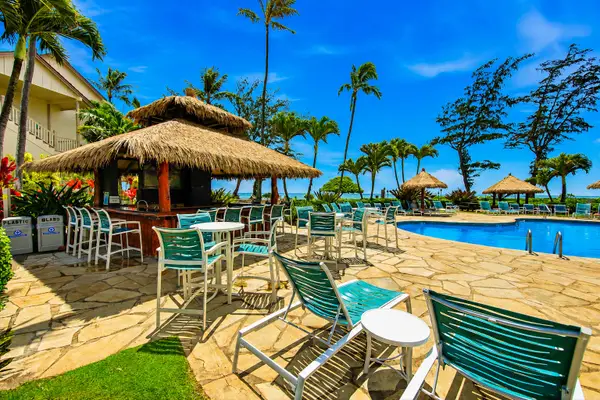 Beautiful Courtyard with Pool and The Sandbar