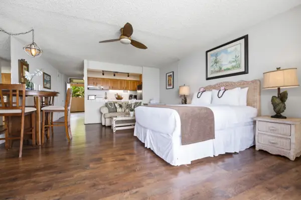 Paki Maui P302A – Oceanfront Studio